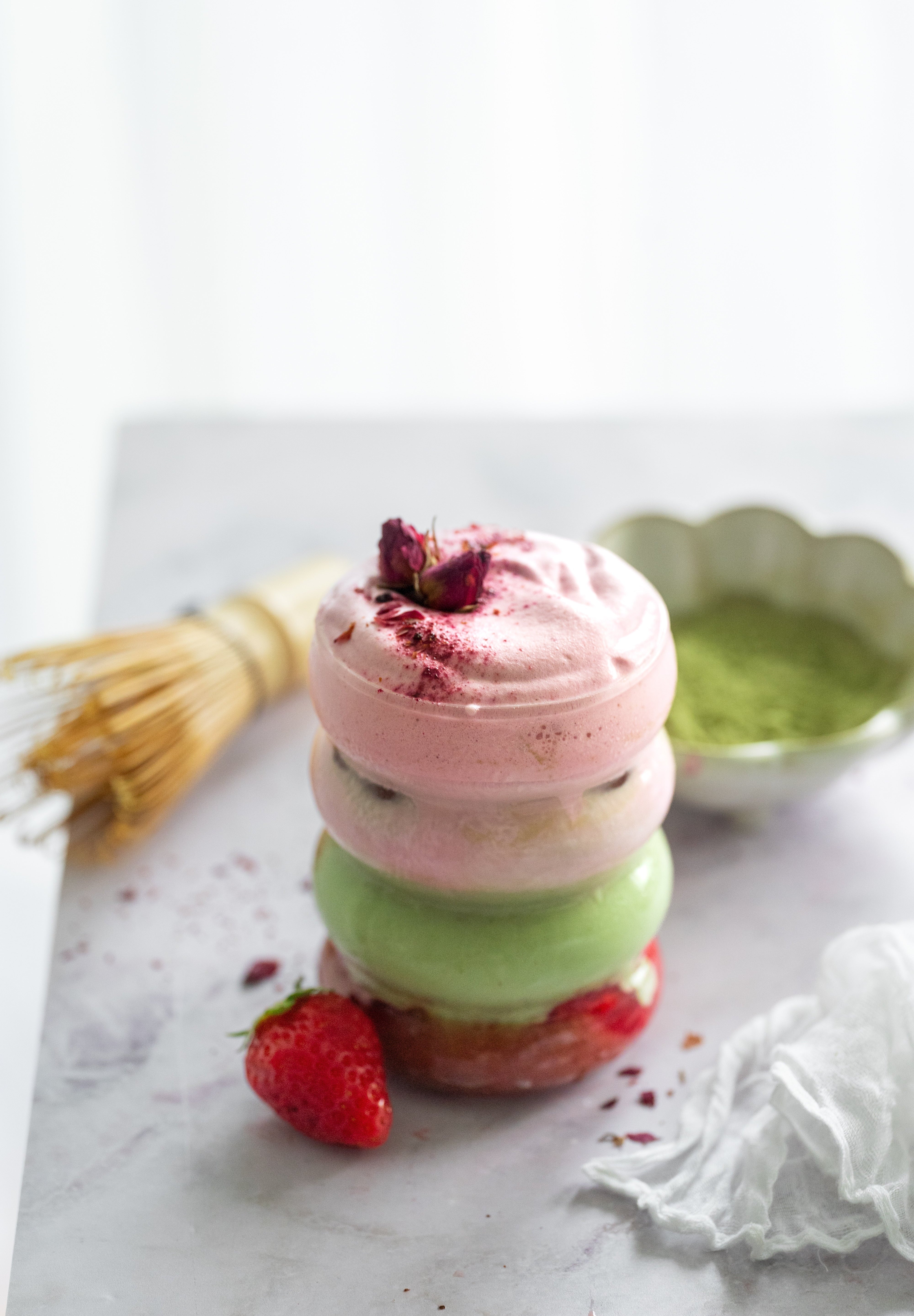 🍓 Strawberry Matcha Latte